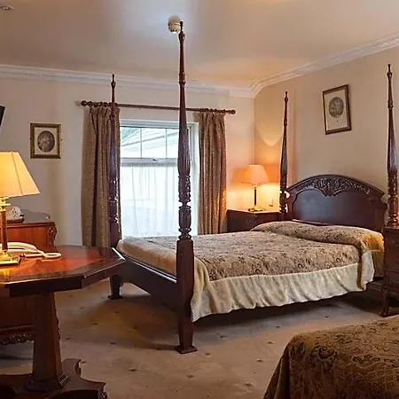 Hotell Mills 3*